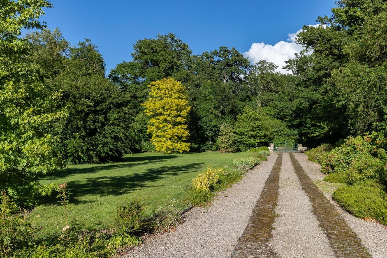 Manoir Le Courtillon Le Pont Rean Bagian luar foto